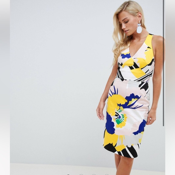 Karen Millen Dresses & Skirts - *NEW* Karen Millen Cotton Floral Pencil Dress